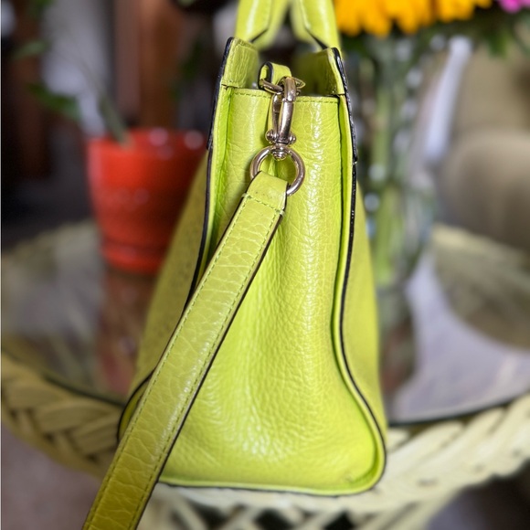 Kate Spade Perri Lane Romy Lime Green Bag! Pre-Loved - Picture 7 of 16